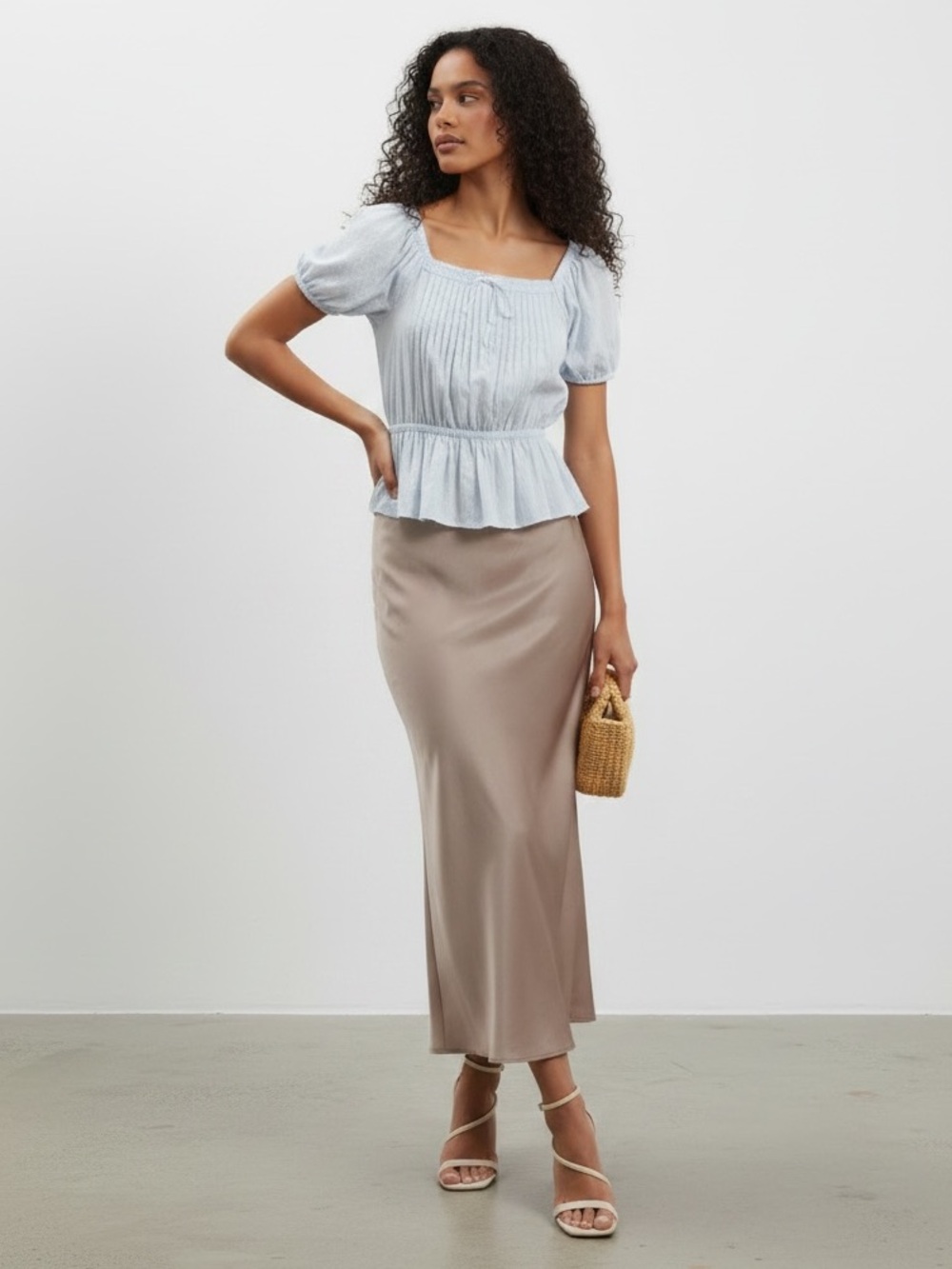 1390 • 100%Cotton Dot Weave Horizon Blue Puff Sleeve Defined Waist Pin Tuck Top - Picture 6 of 6